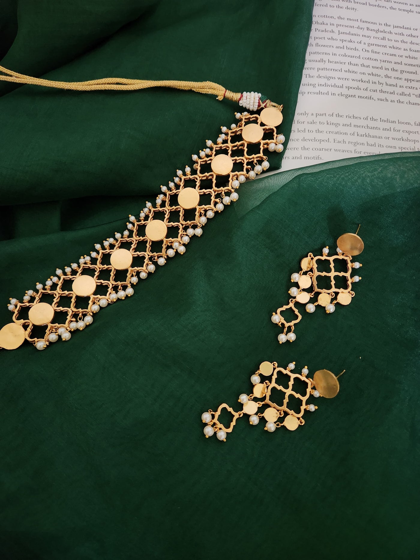 Durva Choker Set