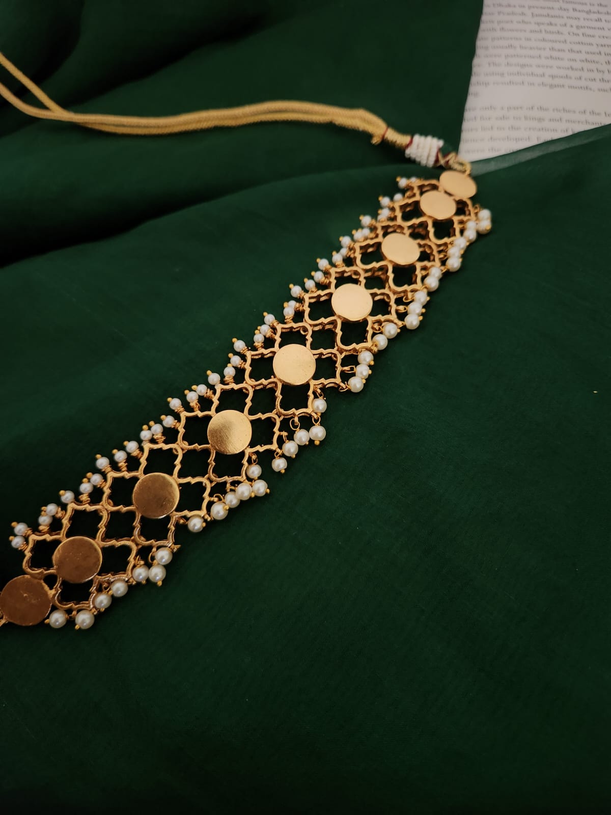 Durva Choker Set