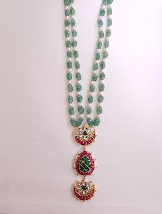 Aashirya Neckpiece