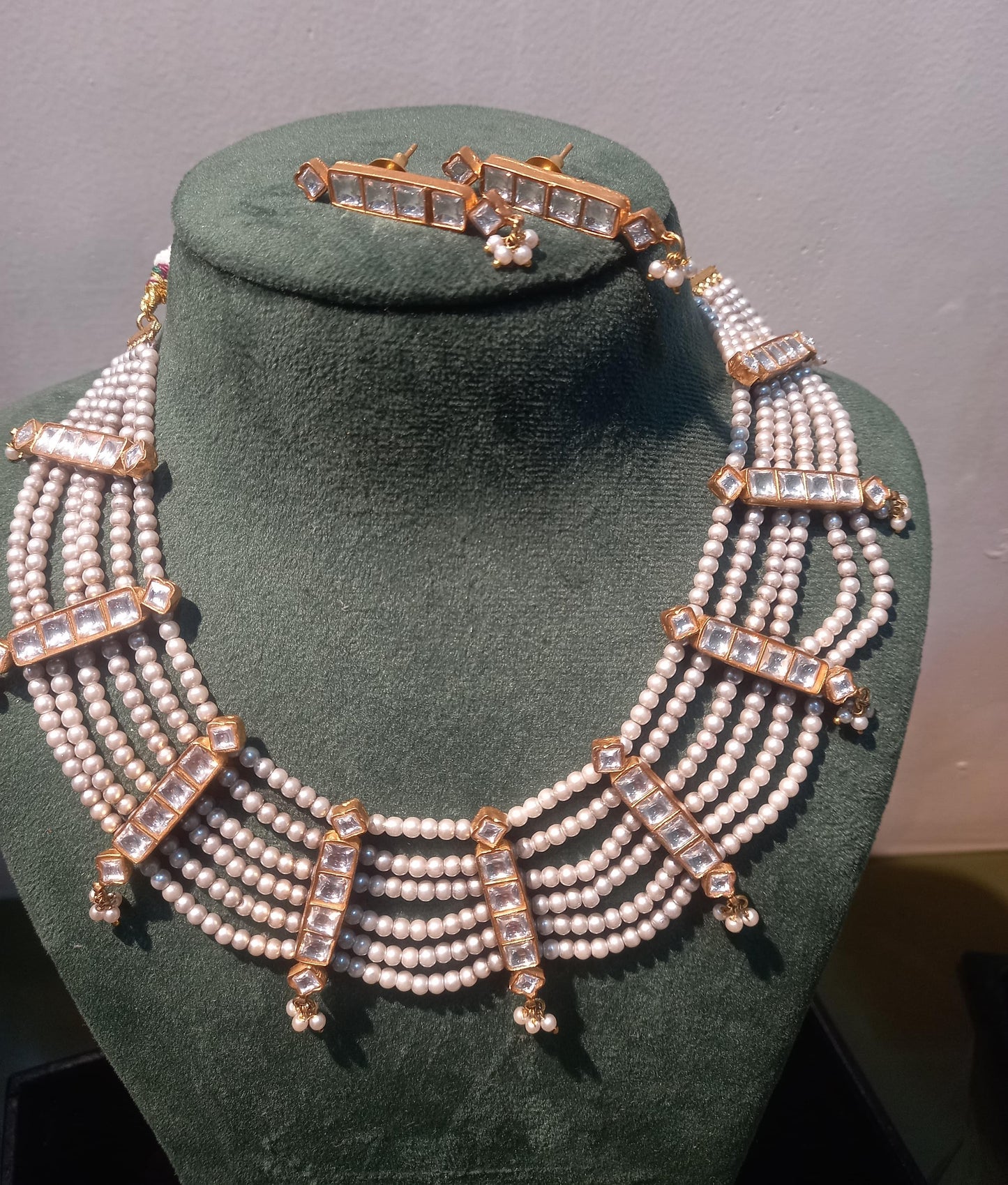 Aarvika Choker Set