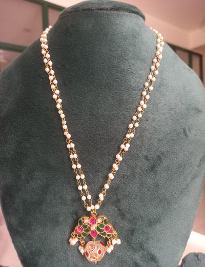 Mayira Pendant chain
