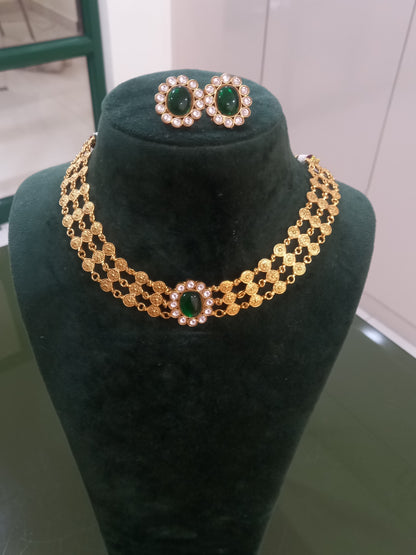 Rida Choker Set wih Earrings