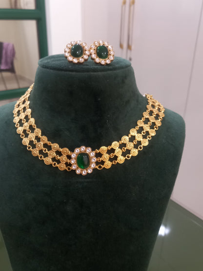 Rida Choker Set wih Earrings