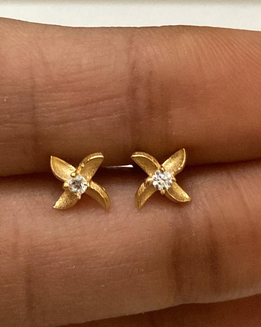 Kira 925 Silver Studs