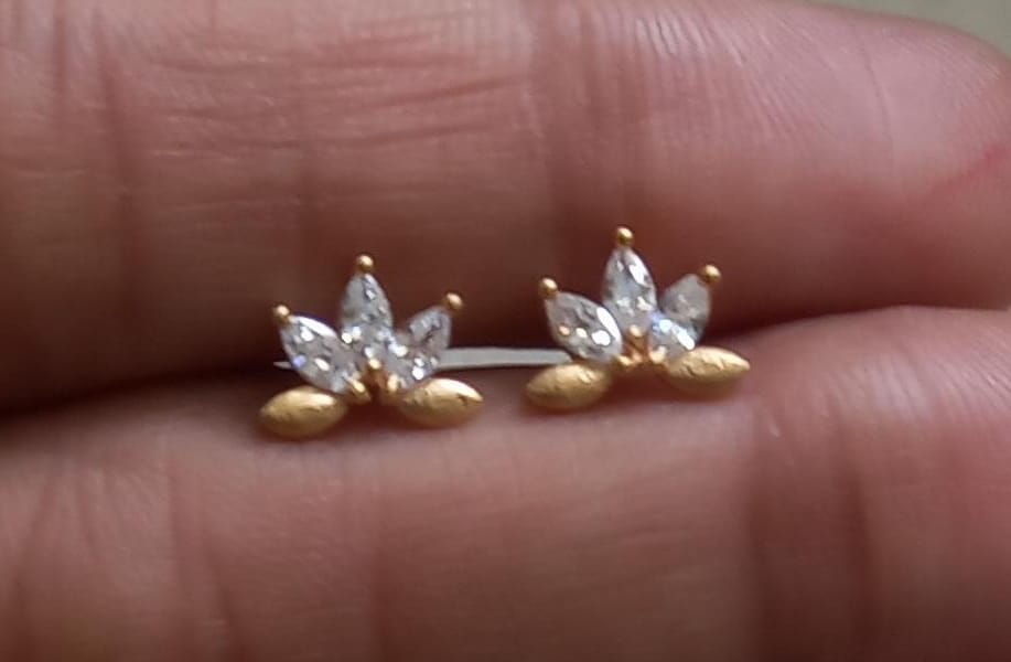 Petaline 925 Silver Studs