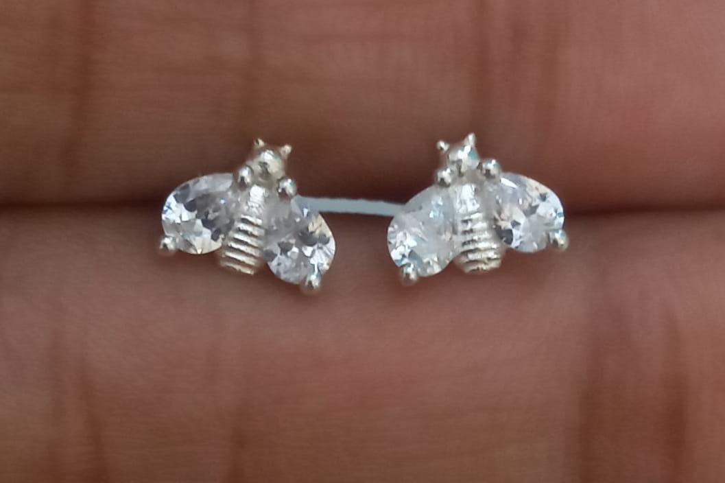 Honeybee 925 Silver Studs