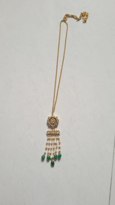 Floral Pendant Chain