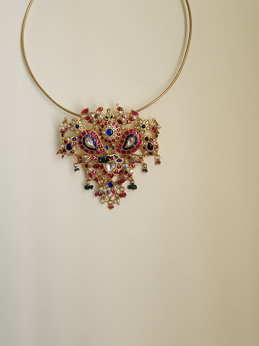 Vamika Necklace Set