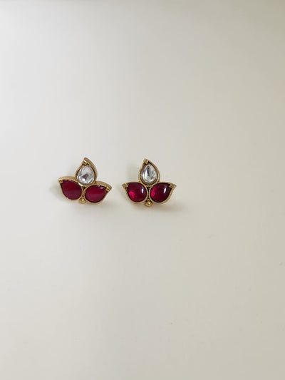 Giyaana Silver Earrings
