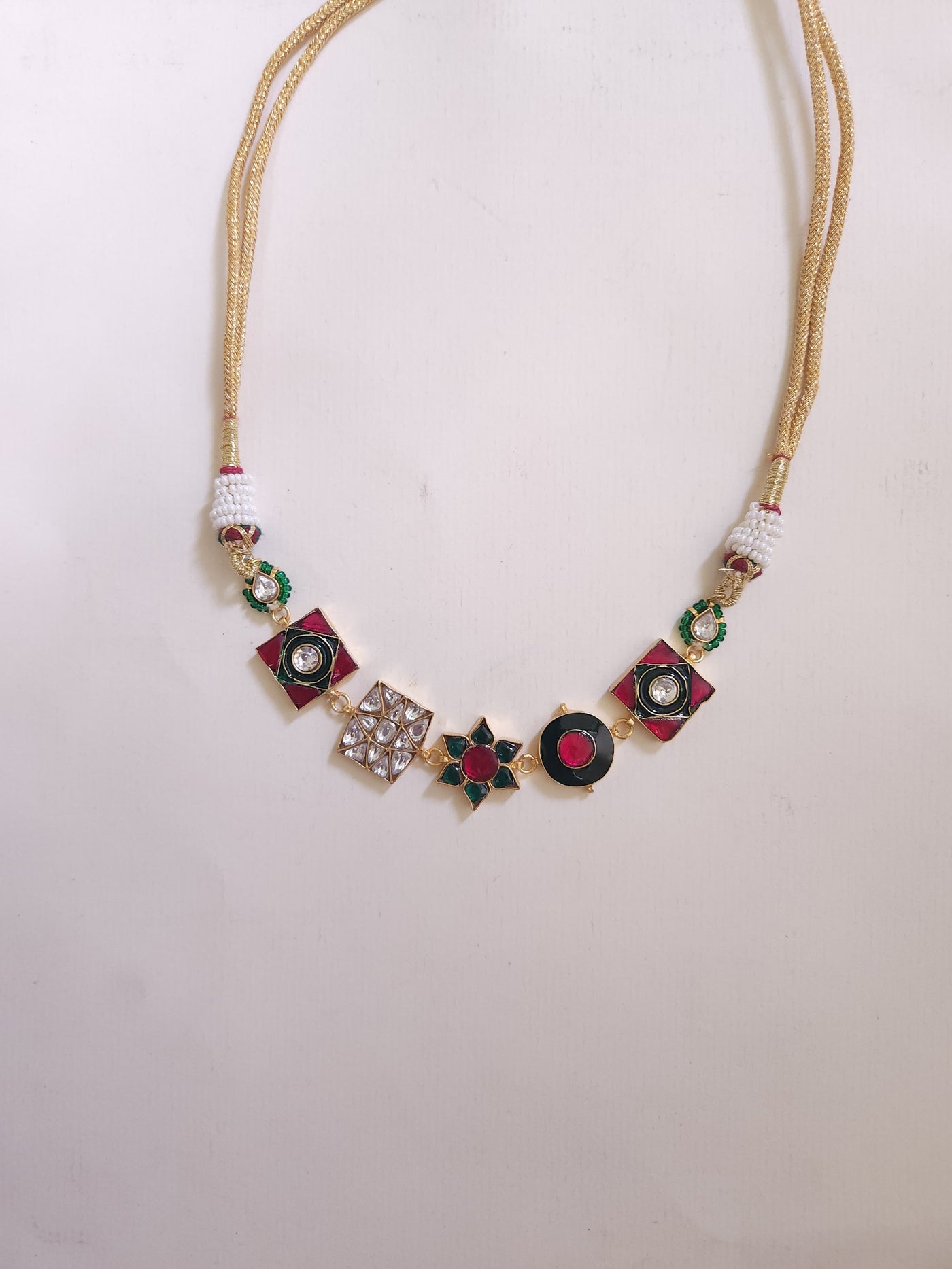 Deval Choker Set