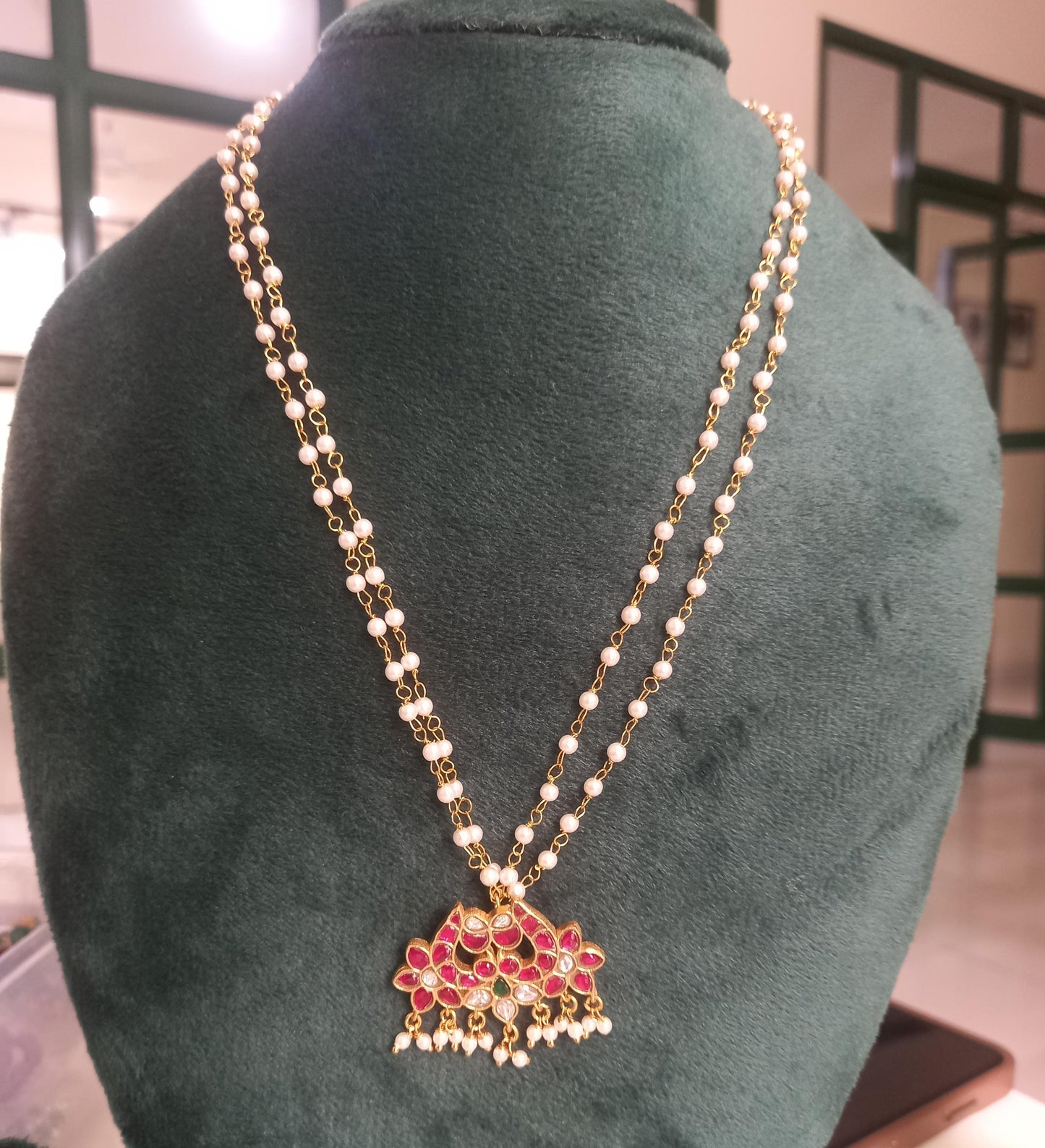Nilam Pendant Chain