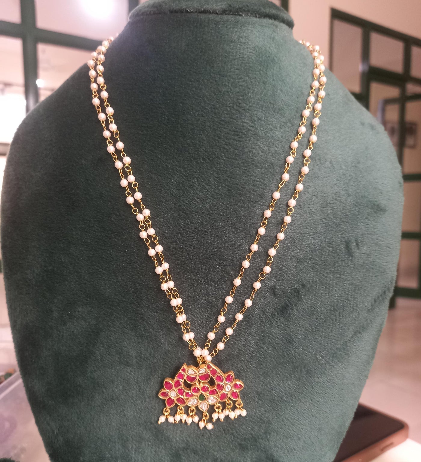Nilam Pendant Chain