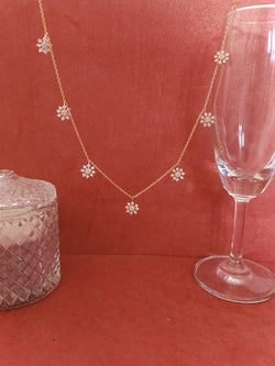 A classic silver chain with a smooth, polished finish and interlocking links, offering a timeless and versatile accessory.