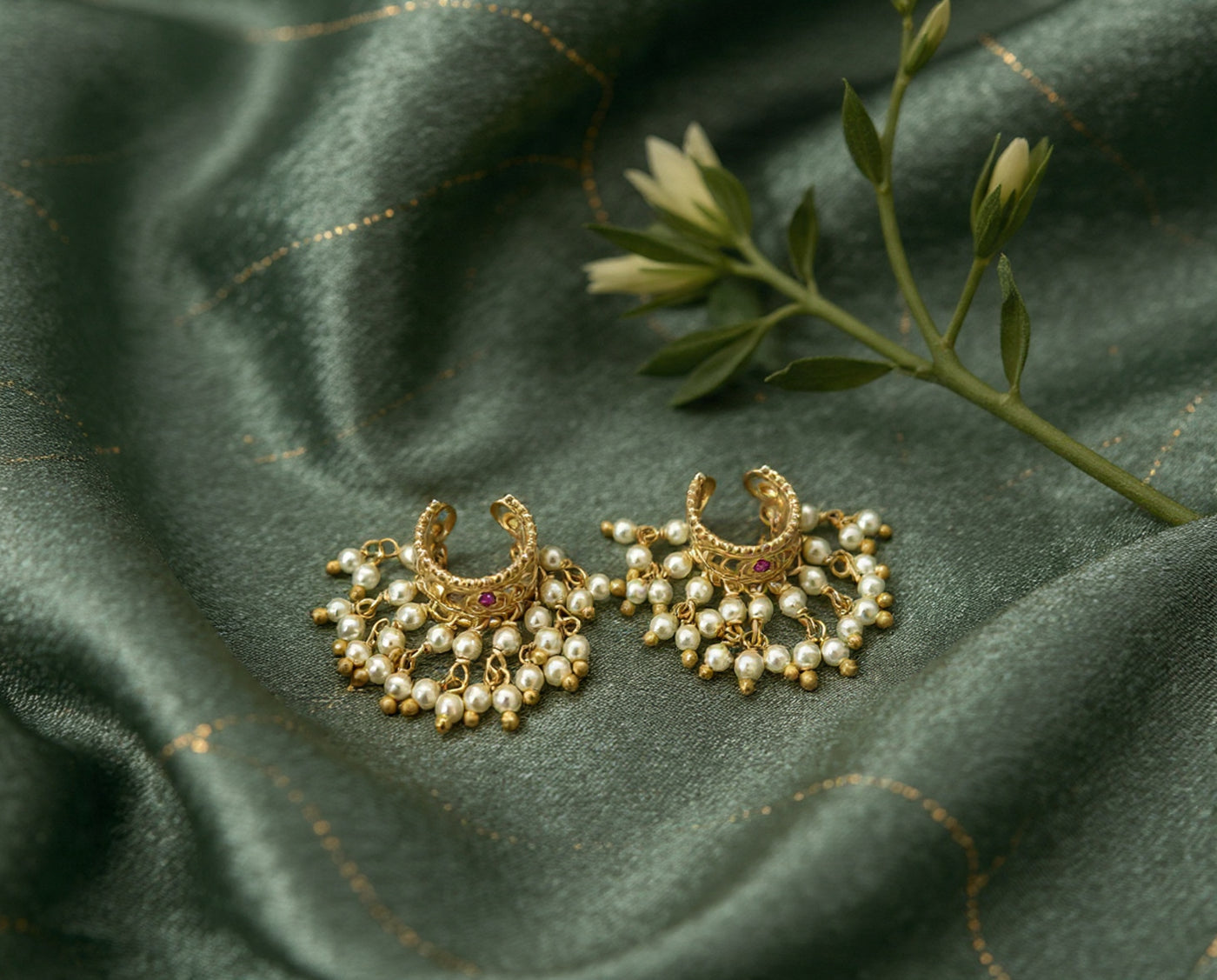 Jhalar Silver Bugadi Earrings