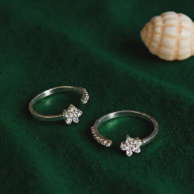 Floret Toe Rings 24