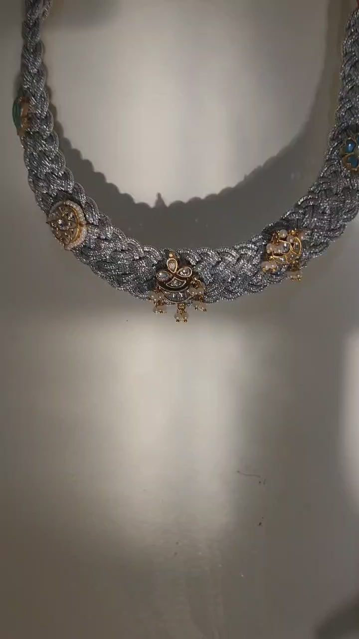 Chaanv  Choker